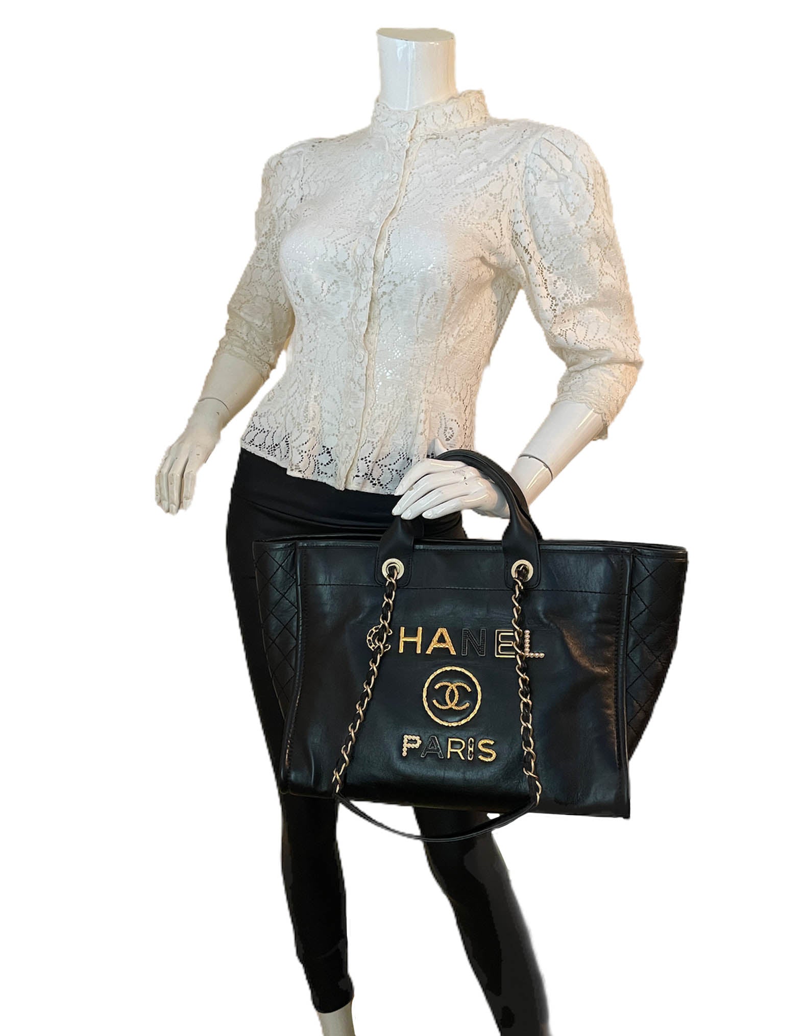 Chanel Black Aged Calfskin Leather Medium Charms Deauville Bolso tote