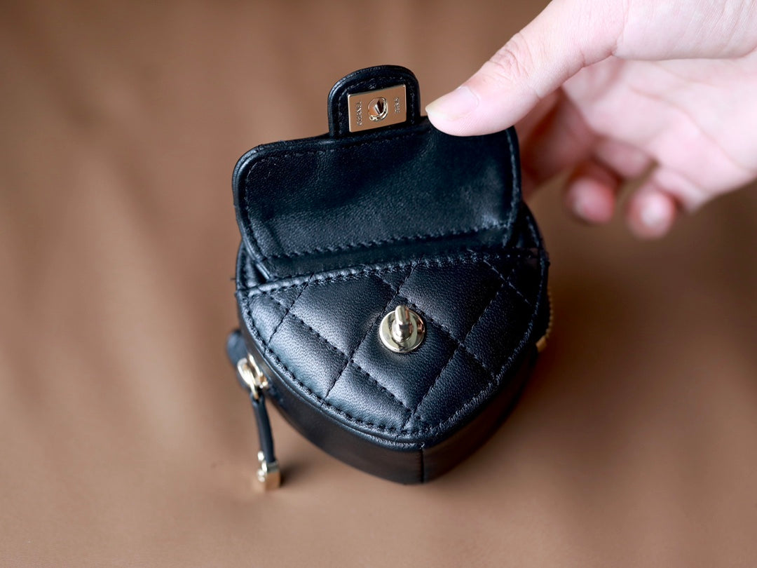 CC Heart Monedero 8.5 Negro Piel de becerro