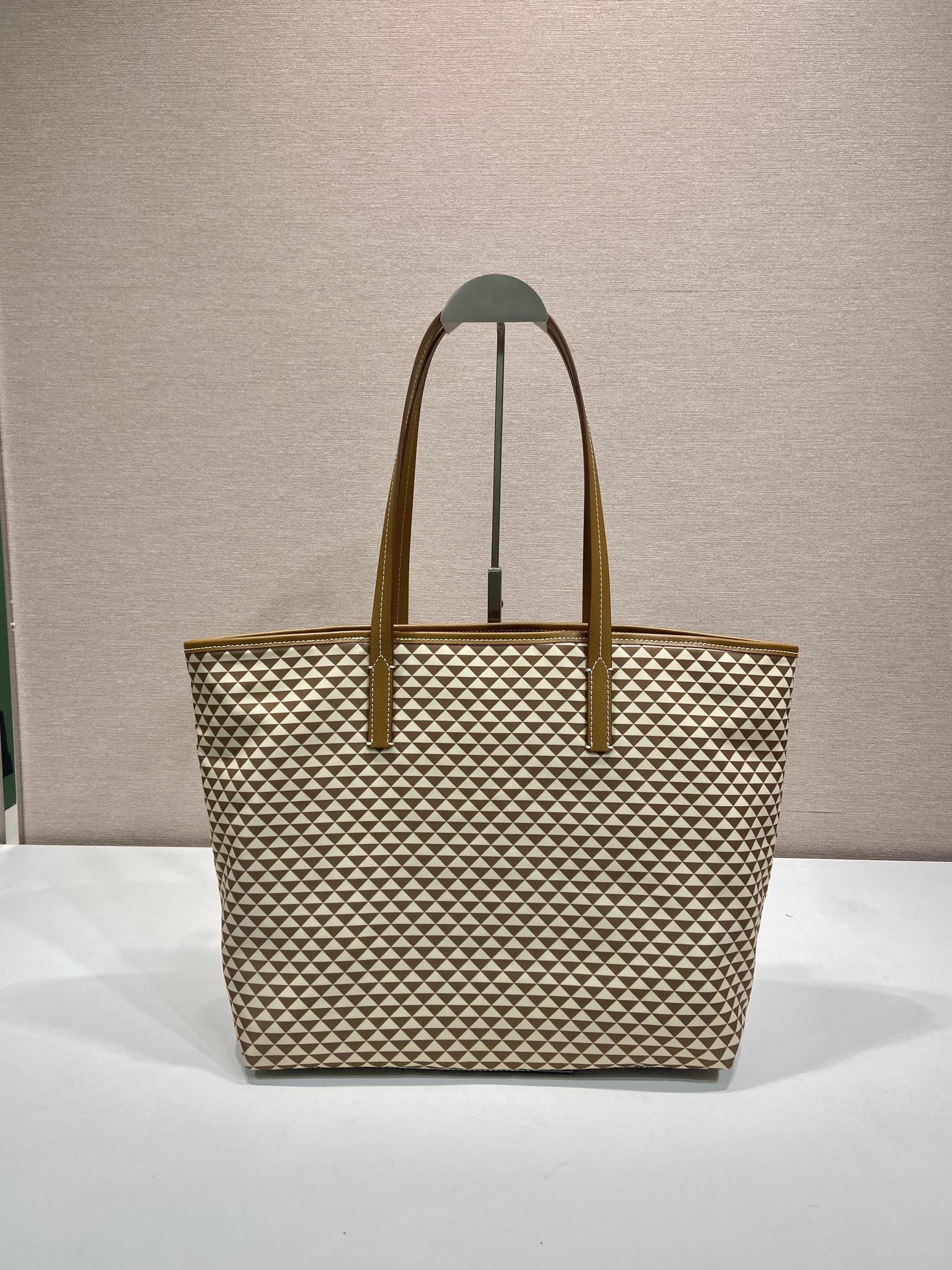 Bolso tote 33 IN Marrón MIX Cream Patrón triangular Tela bordada