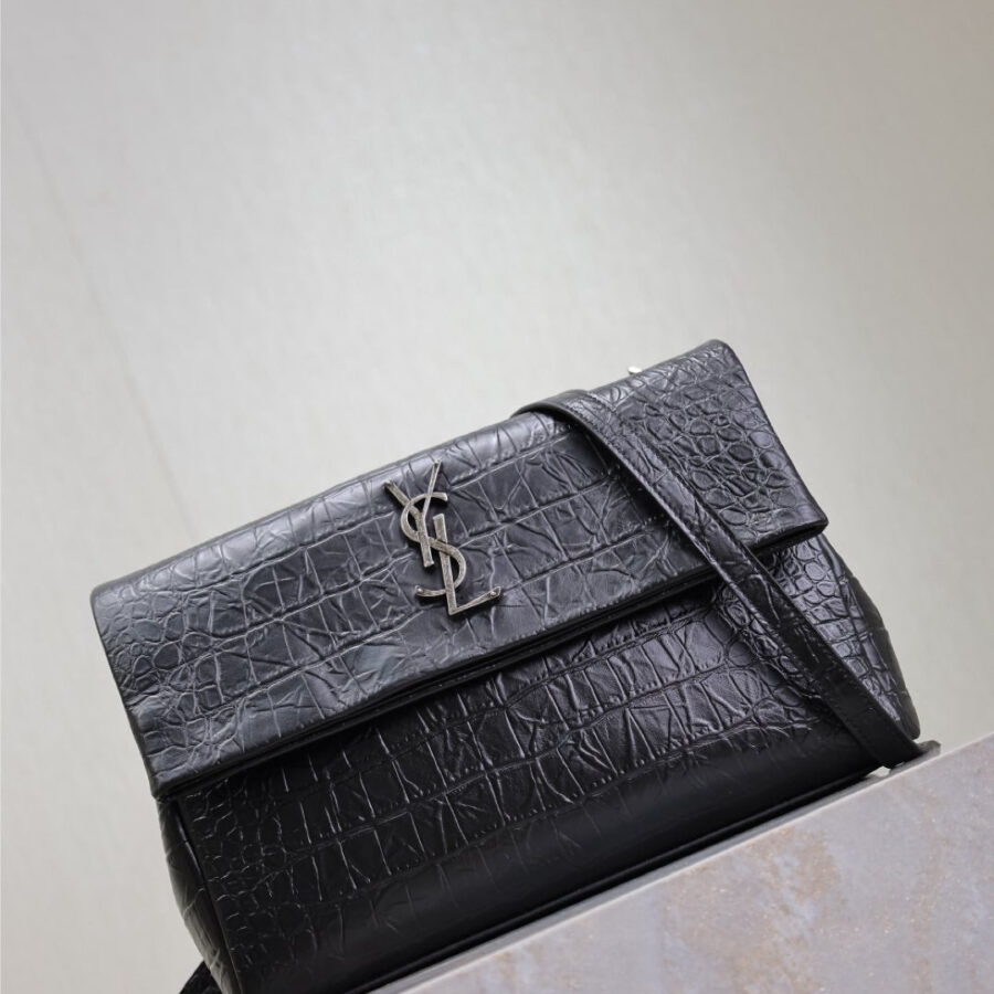 Louis Vuitton handbag black – front view