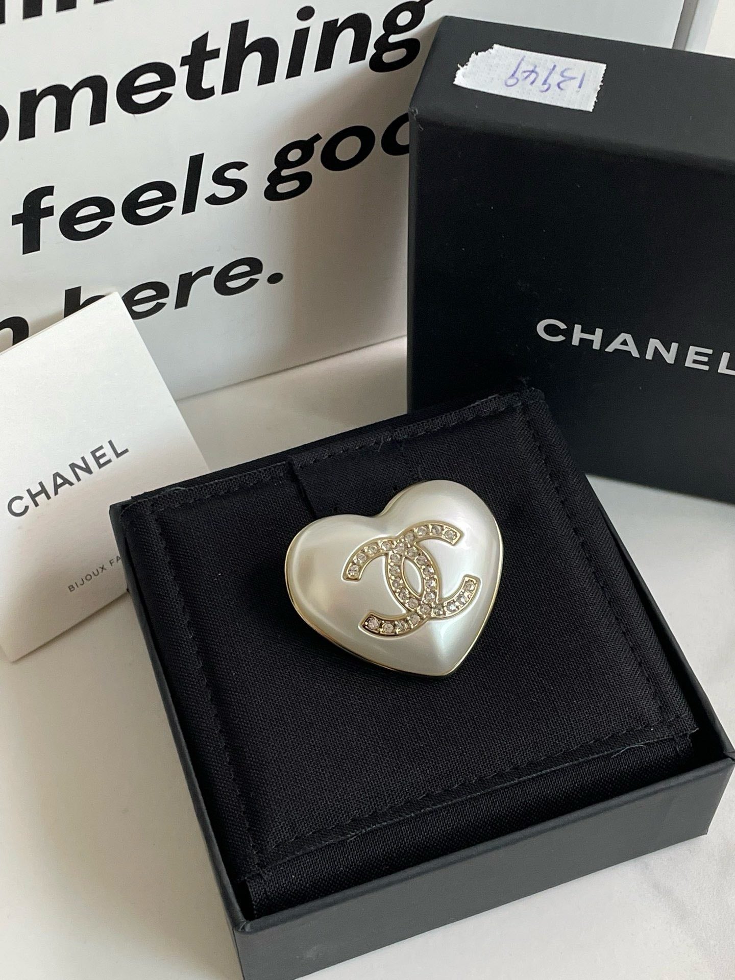 Chanel ?? 21B Pearl Bolso